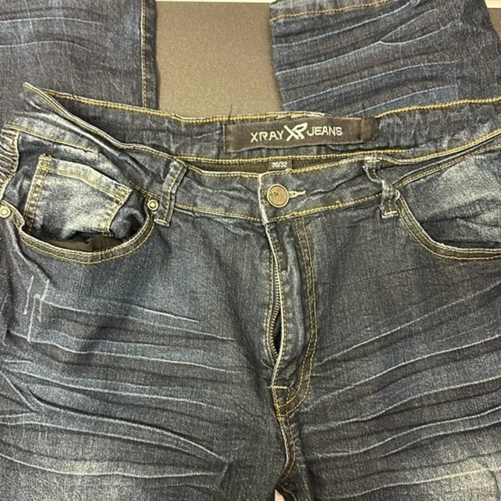 X-ray men’s distressed straight leg jeans size 36/32